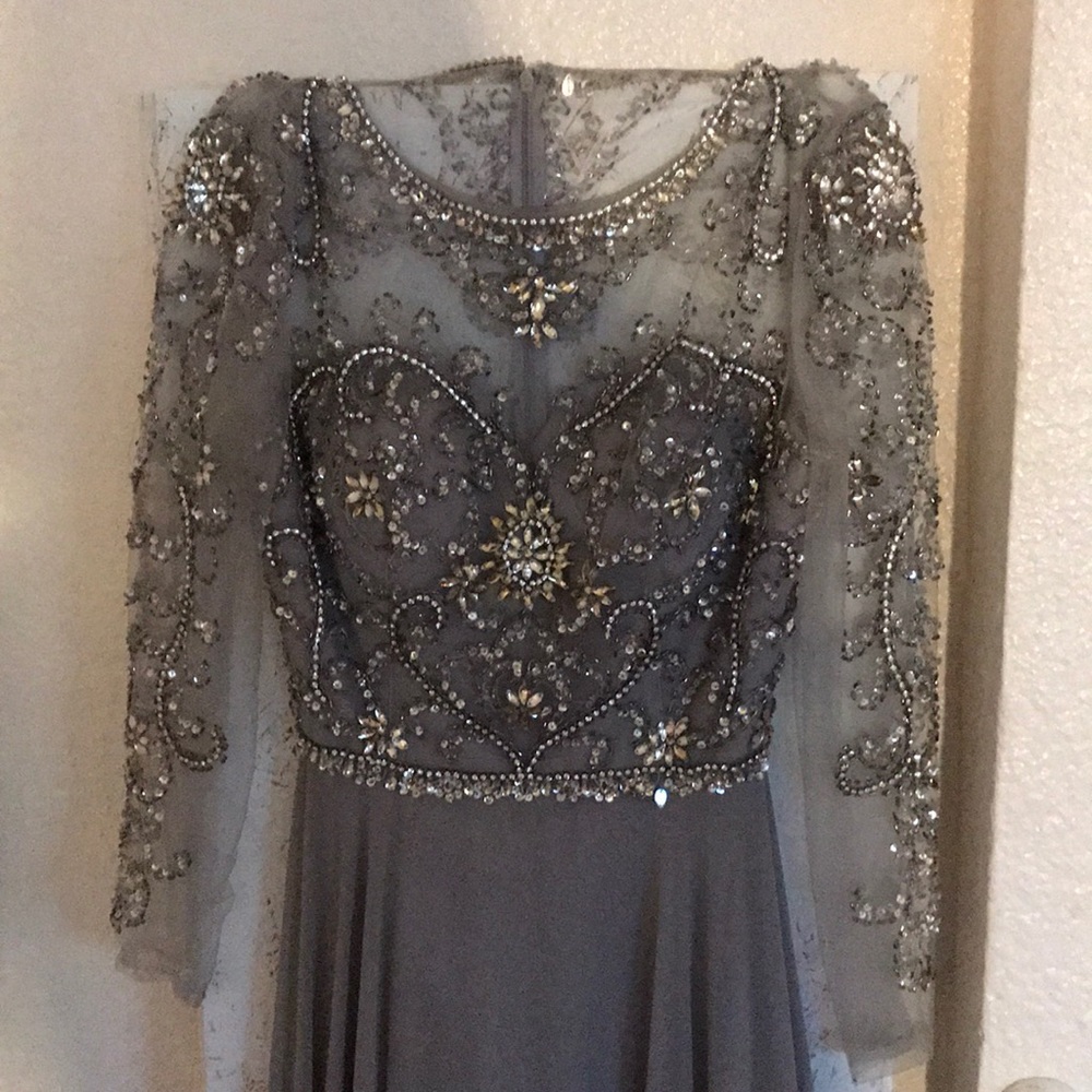 Formal gown (s) Fabuluxe Couture